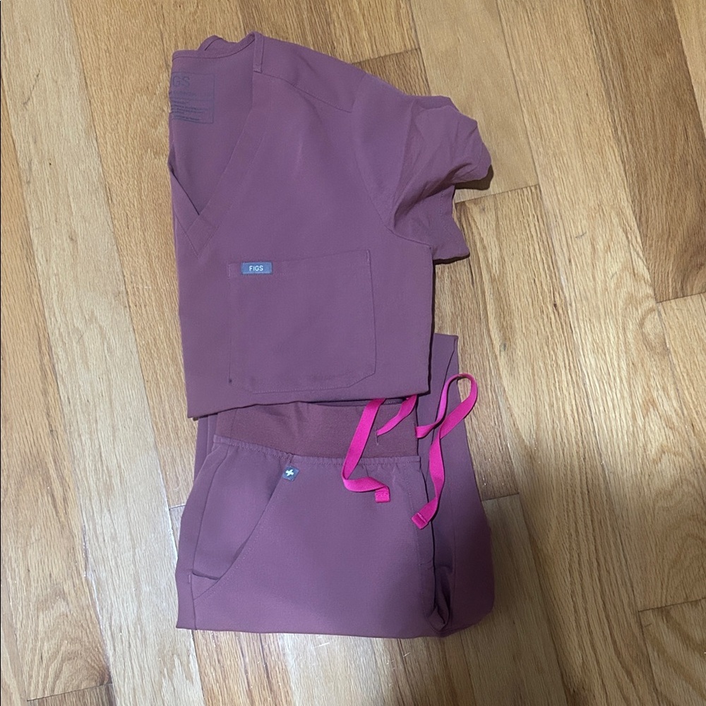 Mauve Figs Scrub Set XS/T